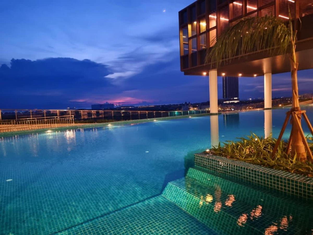 Luxury Couple Suites L Free Netflix L Massage Chair L Bathtub L Wifi 200Mbps L Town Area Bali Residence Malacca Εξωτερικό φωτογραφία